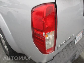 2013 Nissan Frontier SV Extended Cab Medium Bed – miniatura 18