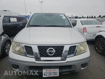 2013 Nissan Frontier SV Extended Cab Medium Bed – miniatura 2