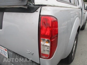 2013 Nissan Frontier SV Extended Cab Medium Bed – miniatura 22