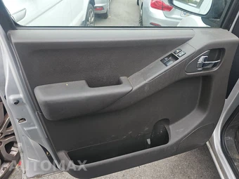 2013 Nissan Frontier SV Extended Cab Medium Bed – miniatura 9