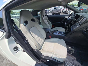 2013 Nissan GT-R Premium - miniatura 18