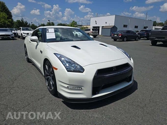 2013 Nissan GT-R Premium - miniatura 4