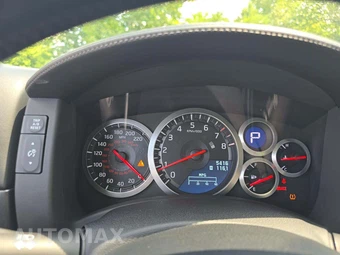 2013 Nissan GT-R Premium - miniatura 9