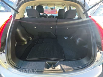 2013 Nissan JUKE S - miniatura 16