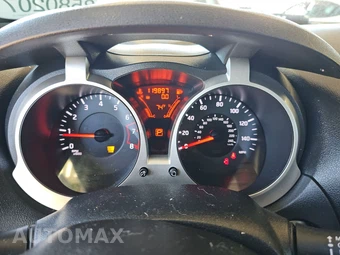 2013 Nissan JUKE SV – miniatura 12