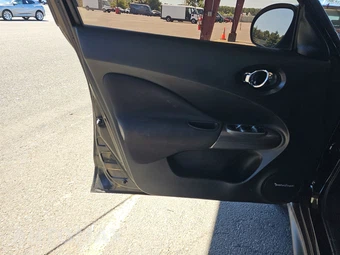 2013 Nissan JUKE SV – miniatura 9