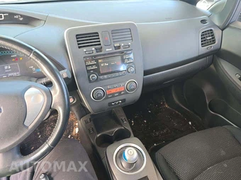 2013 Nissan LEAF S – miniatura 10