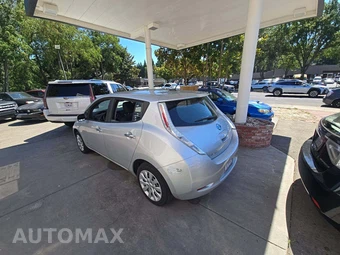 2013 Nissan LEAF S – miniatura 2