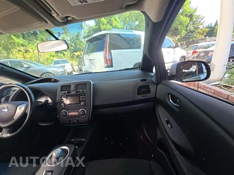 2013 Nissan LEAF S – miniatura 20
