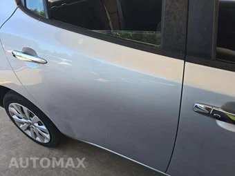 2013 Nissan LEAF S – miniatura 29