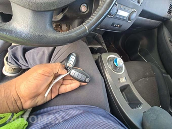 2013 Nissan LEAF S – miniatura 8
