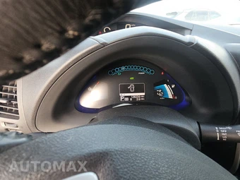 2013 Nissan LEAF SV - miniatura 12