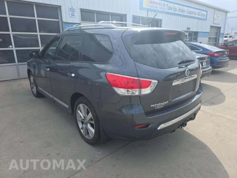 2013 Nissan Pathfinder Platinum – miniatura 2