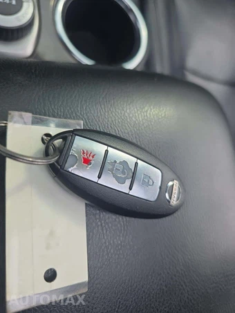 2013 Nissan Pathfinder Platinum – miniatura 8