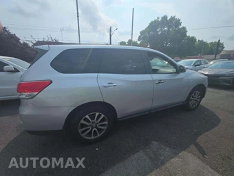 2013 Nissan Pathfinder S - miniatura 3