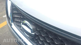 2013 Nissan Pathfinder SV - miniatura 27
