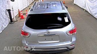 2013 Nissan Pathfinder SV - miniatura 5