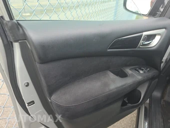 2013 Nissan Pathfinder SV - miniatura 9