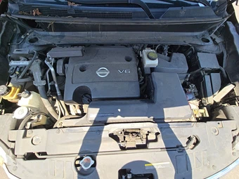 2013 Nissan Pathfinder SV - miniatura 16