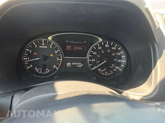 2013 Nissan Pathfinder SV – miniatura 12