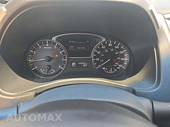 2013 Nissan Pathfinder SV – miniatura 6