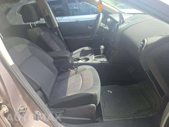 2013 Nissan Rogue SV – miniatura 18