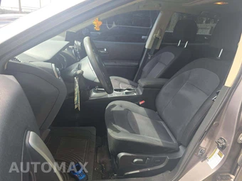 2013 Nissan Rogue SV – miniatura 6