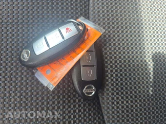 2013 Nissan Rogue SV – miniatura 8