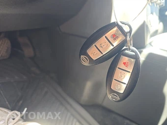 2013 Nissan Rogue SV – miniatura 14