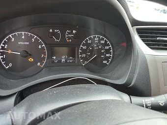 2013 Nissan Sentra S - miniatura 18