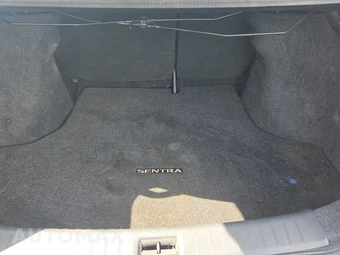 2013 Nissan Sentra SV - miniatura 16