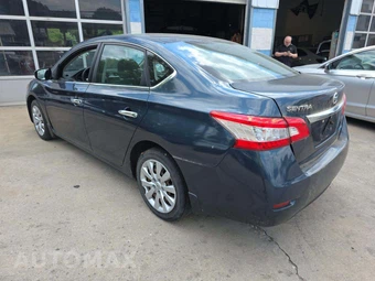 2013 Nissan Sentra SV – miniatura 2