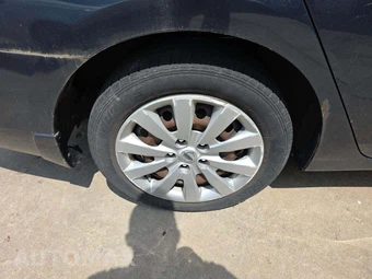 2013 Nissan Sentra SV – miniatura 24