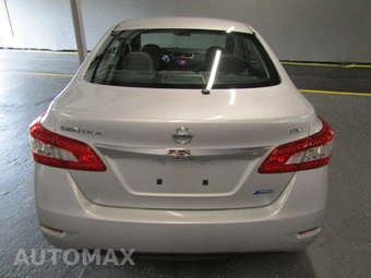 2013 Nissan Sentra SV – miniatura 5