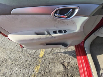 2013 Nissan Sentra SV – miniatura 9