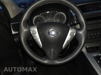 2013 Nissan Sentra SV – miniatura 10