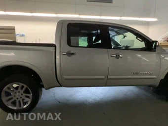 2013 Nissan TITAN SL - miniatura 6
