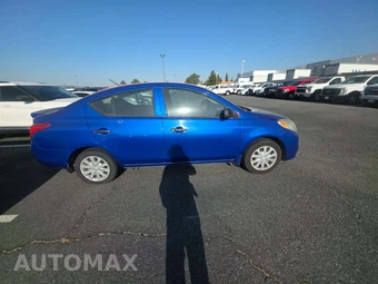 2013 Nissan Versa 1.6 S Plus - miniatura 4