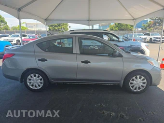 2013 Nissan Versa 1.6 S Plus – miniatura 4