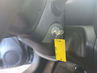 2013 Nissan Versa 1.6 S Plus – miniatura 8