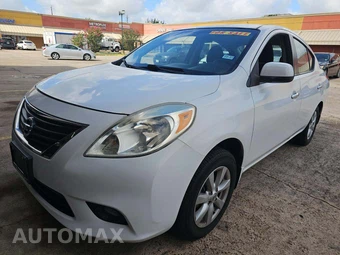 2013 Nissan Versa 1.6 SL