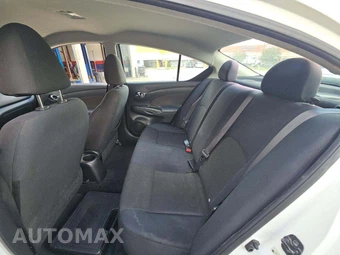 2013 Nissan Versa 1.6 SL – miniatura 13