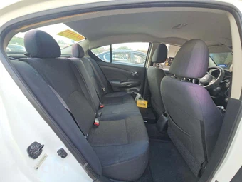 2013 Nissan Versa 1.6 SL – miniatura 16