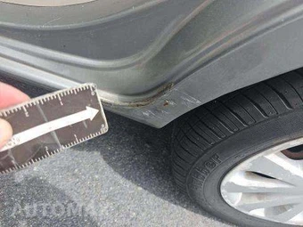 2013 Nissan Versa 1.6 SV – miniatura 8