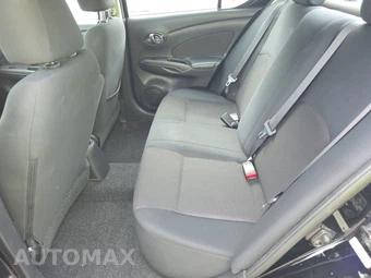 2013 Nissan Versa 1.6 SV – miniatura 13