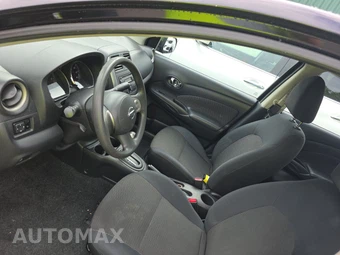 2013 Nissan Versa 1.6 SV – miniatura 19