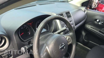 2013 Nissan Versa 1.6 SV – miniatura 23