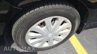 2013 Nissan Versa 1.6 SV – miniatura 35