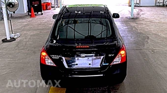 2013 Nissan Versa 1.6 SV – miniatura 5