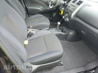 2013 Nissan Versa 1.6 SV – miniatura 8
